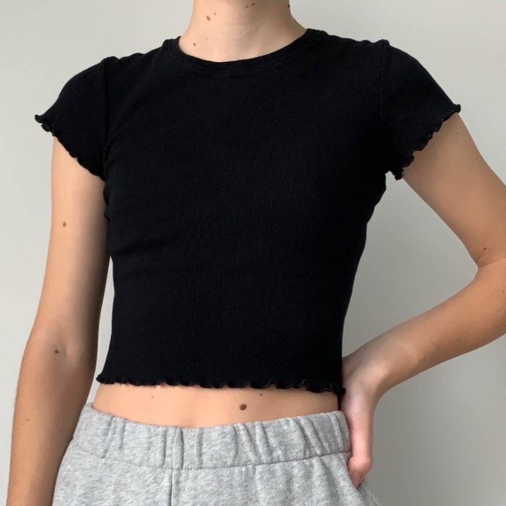 Brandy Melville Lettuce Edge T-Shirt